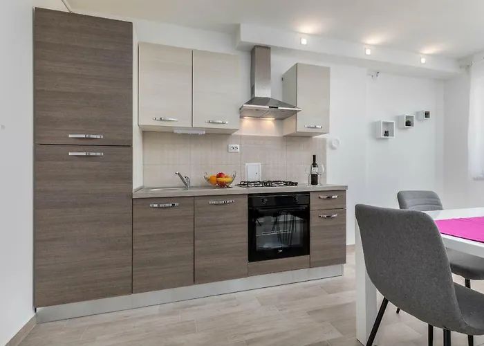 Sole 아파트 풀라